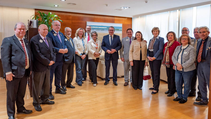 The president of the Lions Clubs International Foundation visits Benidorm City Hall