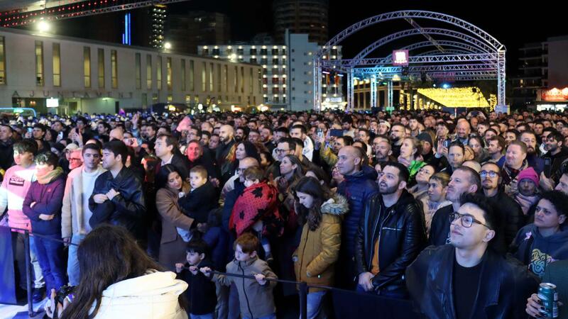 Prop de 3.000 persones gaudixen de la Festa Euroclub abans de la gran final del Benidorm Fest