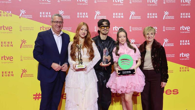Más de un millón de espectadores vieron a través de la televisión a Tony Grox y Lucycalis alzarse como ganadores del Benidorm Fest