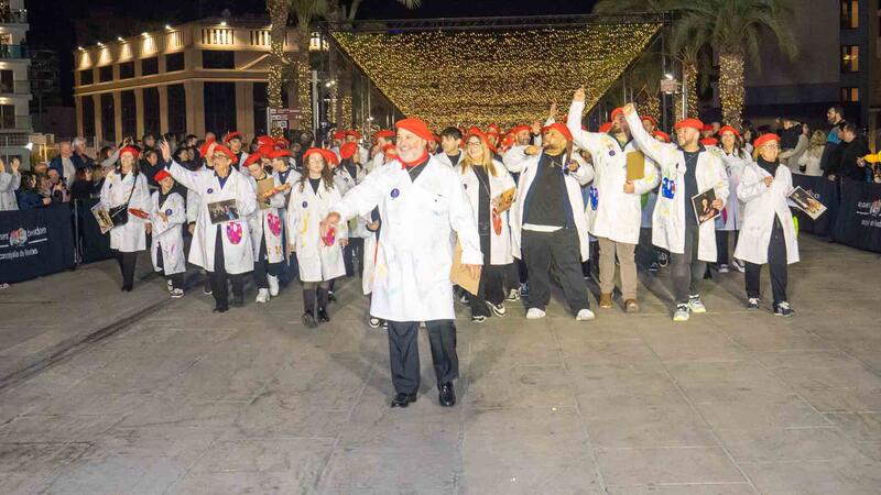 Benidorm disfruta de un Carnaval adulto multitudinario y participativo