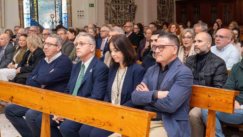 Holy Week in Benidorm begins with the unveiling of the poster, a work by M.ª Elena Romero