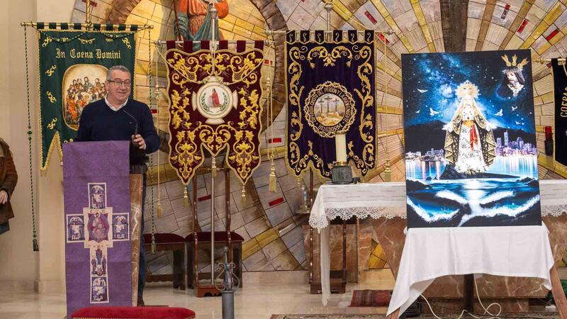 Holy Week in Benidorm begins with the unveiling of the poster, a work by M.ª Elena Romero