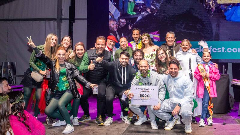 Benidorm disfruta de un Carnaval adulto multitudinario y participativo
