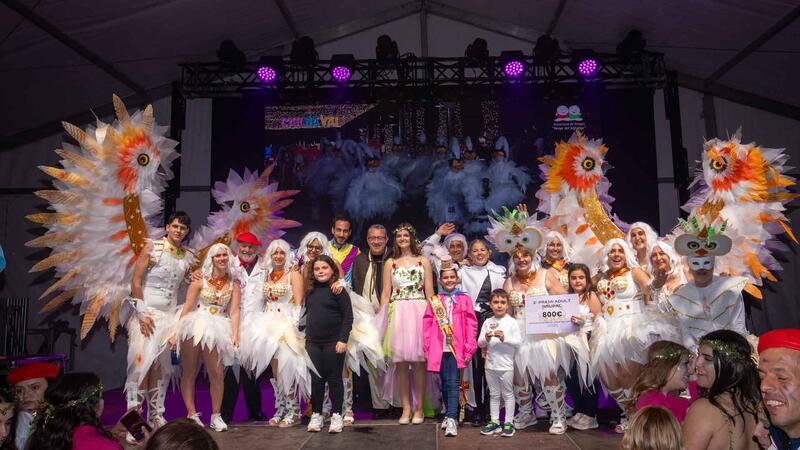 Benidorm disfruta de un Carnaval adulto multitudinario y participativo