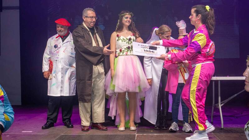 Benidorm disfruta de un Carnaval adulto multitudinario y participativo