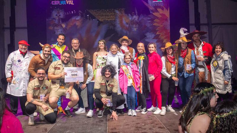 Benidorm disfruta de un Carnaval adulto multitudinario y participativo