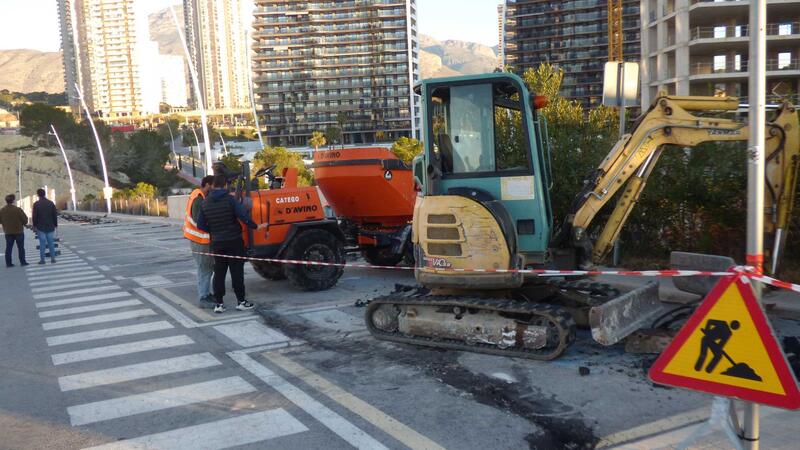 Benidorm is making progress on the construction of the photovoltaic solar installation at Poniente parking lot