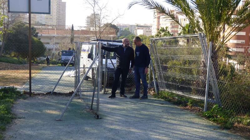 Benidorm realiza una intervención de mejora en el parque canino junto a la plaza de toros