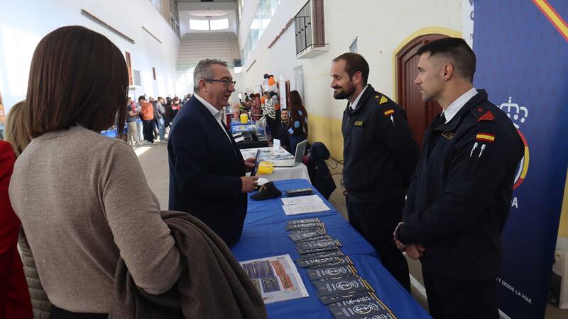 More than a thousand students participate in the Benidorm Education and Vocational Training Fair