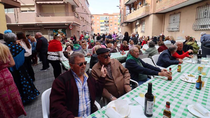 Andalusians in Benidorm celebrate Andalusia Day with traditional dances and dishes