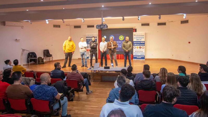 La Policia Local de Benidorm analitza com actuar davant situacions que impliquen menors