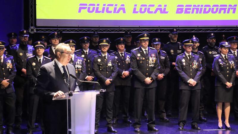 Benidorm commemorates the 182nd anniversary of the Local Police with recognition of 86 officers who intervened in the DANA storm