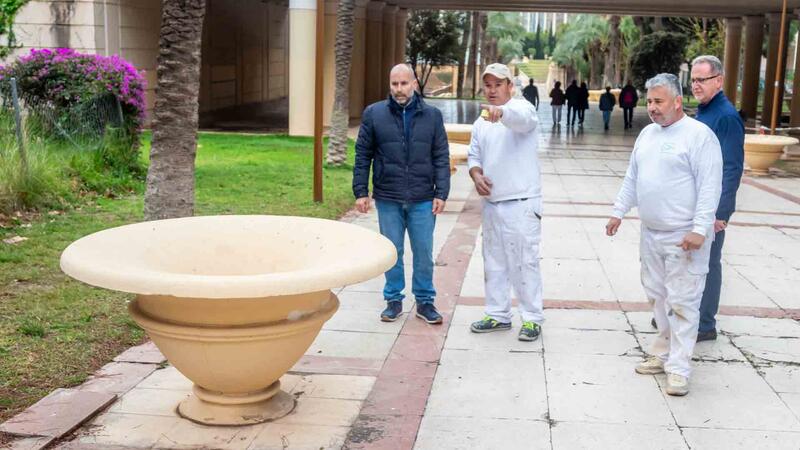 Benidorm restaura el mobiliario urbano y ornamentación de Poniente, Levante y sus parques 