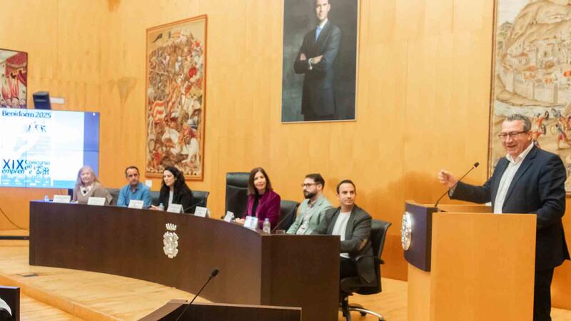The ‘Publi Flypa’ project, which combines advertising and soft mobility, wins the 19th Benidorm Entrepreneurial Ideas Competition