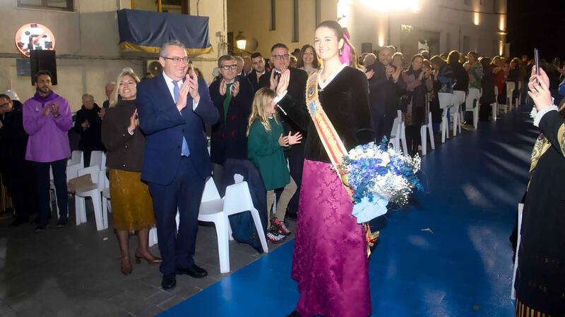 Benidorm obsequia a la Mare de Déu del Sofratge con una multitudinaria ofrenda floral en su 286 aniversario