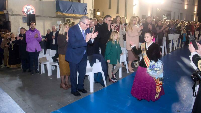 Benidorm obsequia a la Mare de Déu del Sofratge con una multitudinaria ofrenda floral en su 286 aniversario