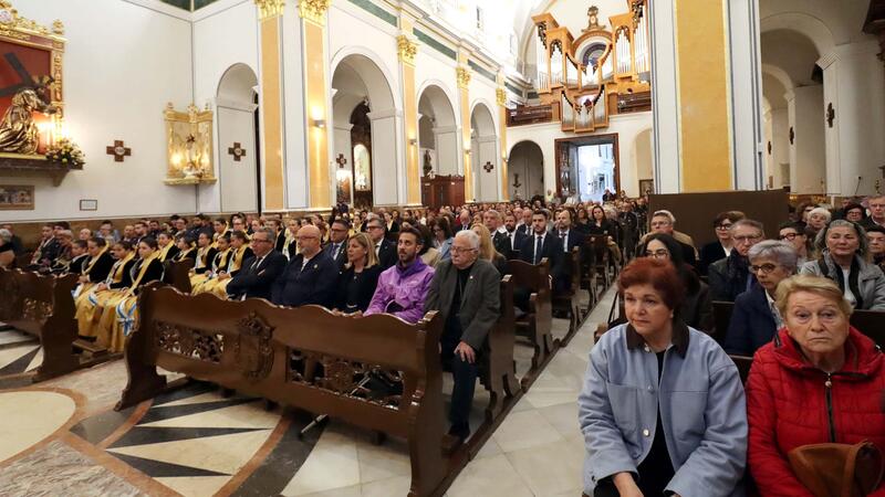 Una multitudinària missa major posa el fermall a les celebracions del 16 de març a Benidorm