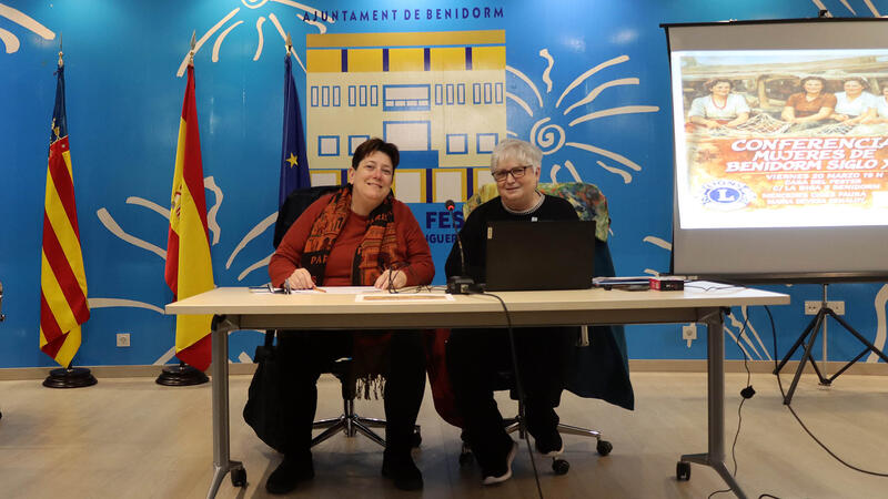 Una conferència sobre dones de Benidorm del segle XX posa fi als actes commemoratius del 8M