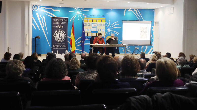 Una conferència sobre dones de Benidorm del segle XX posa fi als actes commemoratius del 8M