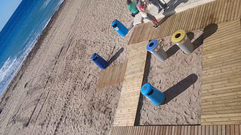 Benidorm reinforces security, cleaning and lifeguard services on the beaches ahead of Holy Week with a total of 86 people