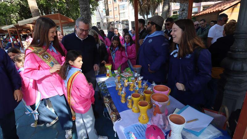 La Fira de Pasqua de la Comissió de Festes Majors Patronals abre sus puertas en el Parque de Elche  