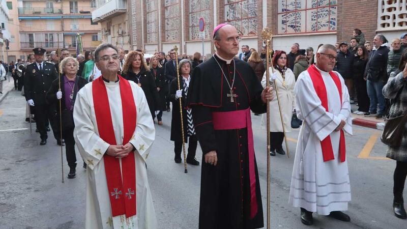 Centenares de vecinos y turistas salen a la calle en la procesión de Nuestra Señora de la Esperanza y Nuestro Padre Jesús de la Salud y la Humildad 