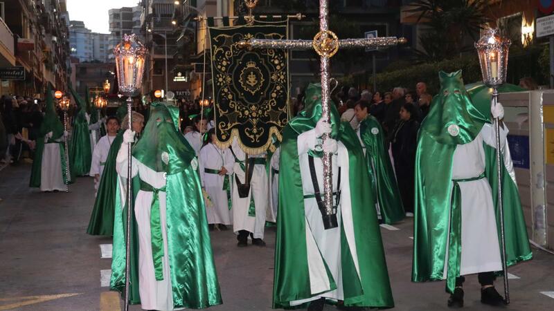 Centenares de vecinos y turistas salen a la calle en la procesión de Nuestra Señora de la Esperanza y Nuestro Padre Jesús de la Salud y la Humildad 