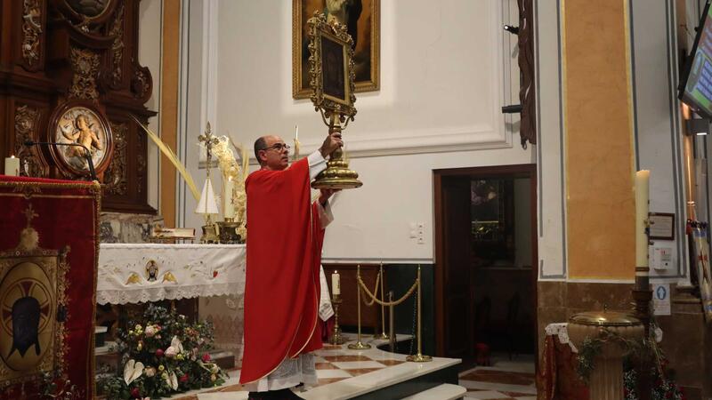 Benidorm vuelve a mostrar su devoción por la Santa Faz con la tradicional misa y la romería