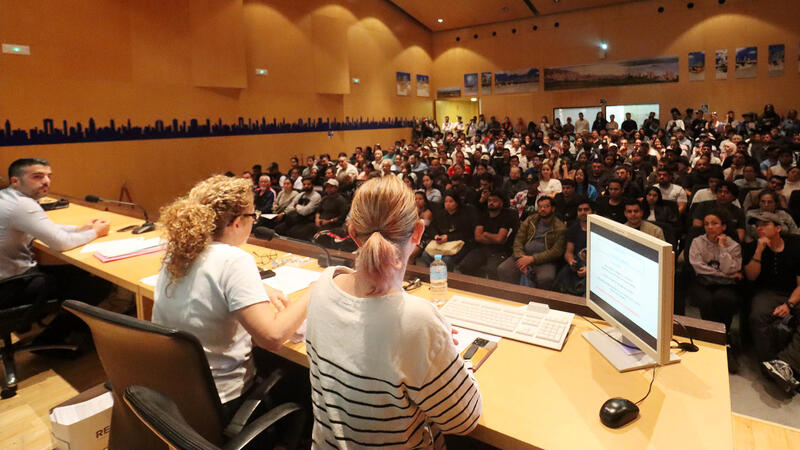 Benidorm inicia las charlas informativas sobre la regularización extraordinaria, que se repetirán hasta el viernes