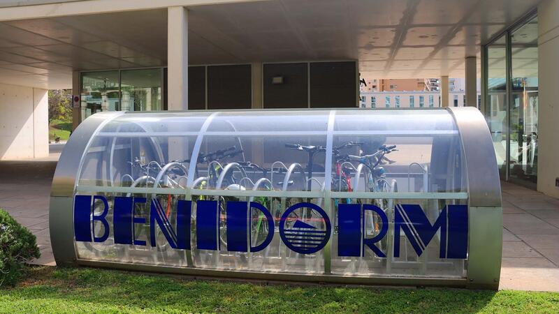 Benidorm awards Elecnor the contract for the supply and installation of 13 new smart bicycle parking facilities for 541,326 euros