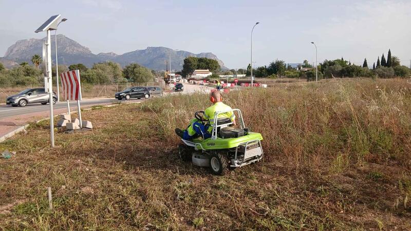 Benidorm improves the road shoulders and the new roundabout on Avenida Comunidad Valenciana