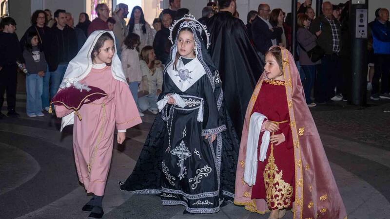 Nuestro Padre Jesús Nazareno recorre el centro de Benidorm y cumple con la tradición del Miércoles Santo