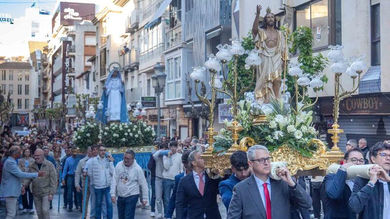 La ’Ambaixà’ y la Procesión del Encuentro, protagonistas del Domingo de Pascua en Benidorm