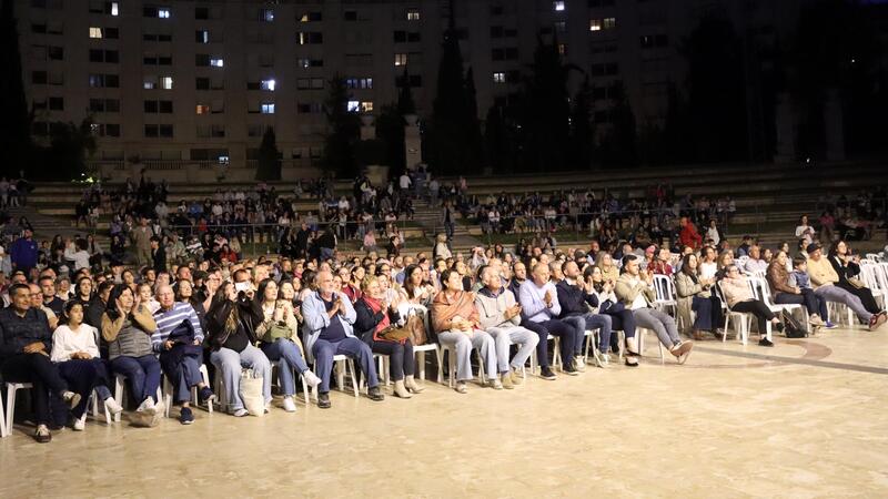 ‘Benidorm en dansa’ congrega a casi un millar de personas para disfrutar del talento de la danza local