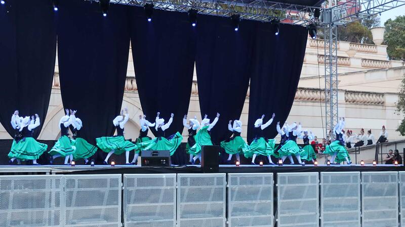 ‘Benidorm en dansa’ congrega a casi un millar de personas para disfrutar del talento de la danza local