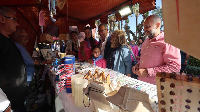 Elche Park is once again transformed into a medieval market for the celebration of the Charter of Settlement
