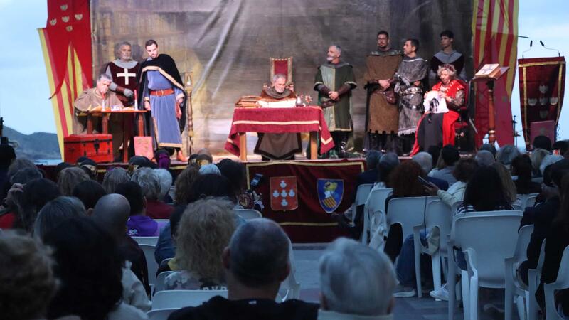 Benidorm conmemora sus 701 años de historia con una novedosa representación de la Carta de Poblament