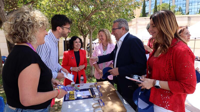 Famílies i associacions de tota la Comunitat celebren a Benidorm el Dia de les Famílies
