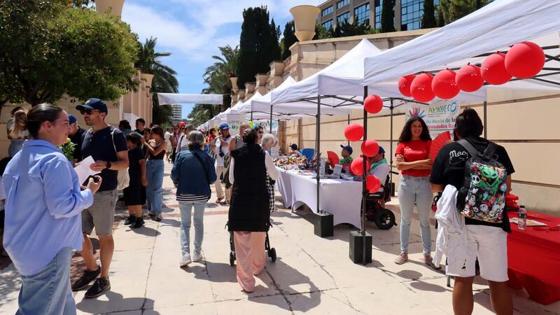 Famílies i associacions de tota la Comunitat celebren a Benidorm el Dia de les Famílies