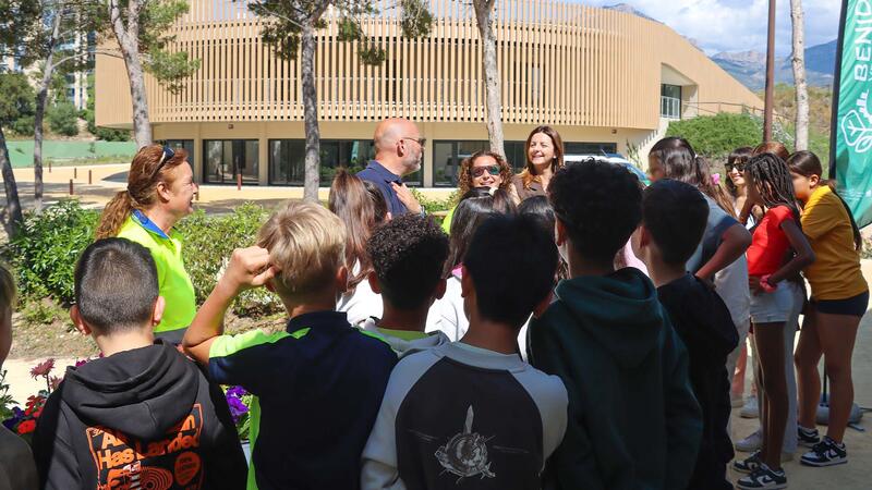 Más de 600 escolares de Benidorm amplían sus conocimientos sobre la naturaleza en los parques de Foietes y de la Séquia Mare