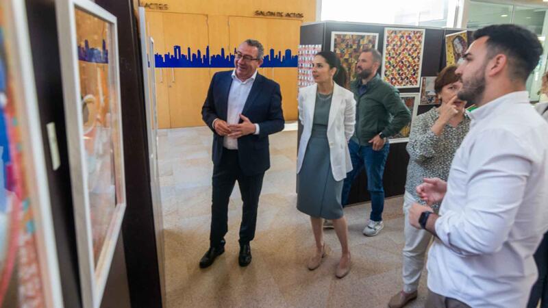 The municipal Espai d’Art hosts the exhibition ‘Cho-kollages’ by Juana Martínez