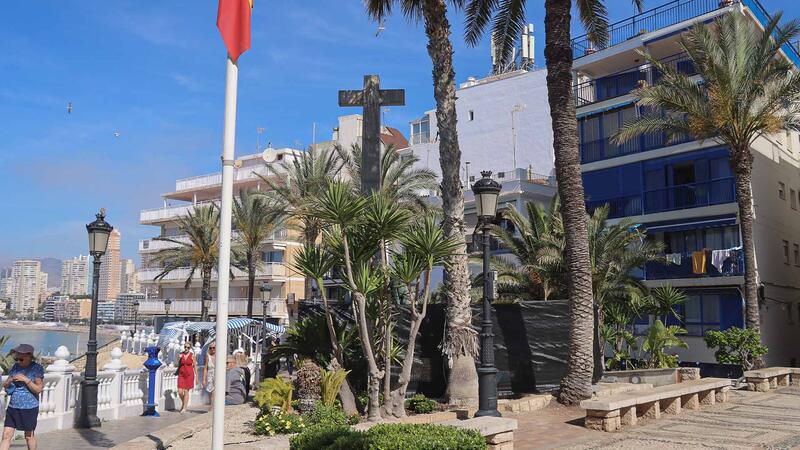 Benidorm inicia la primera fase de restauració del ‘Monument als Morts en la Mar’ de Juan de Ávalos 