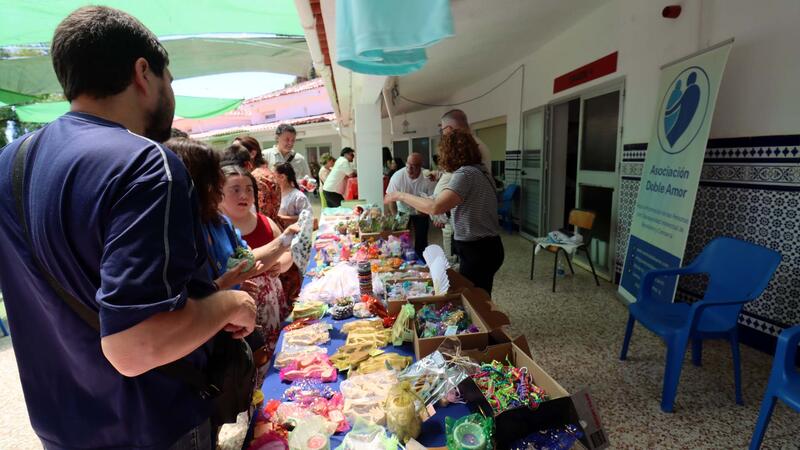 Centenars de persones abrigallen al Doble Amor en la seua tradicional Jornada de Convivència