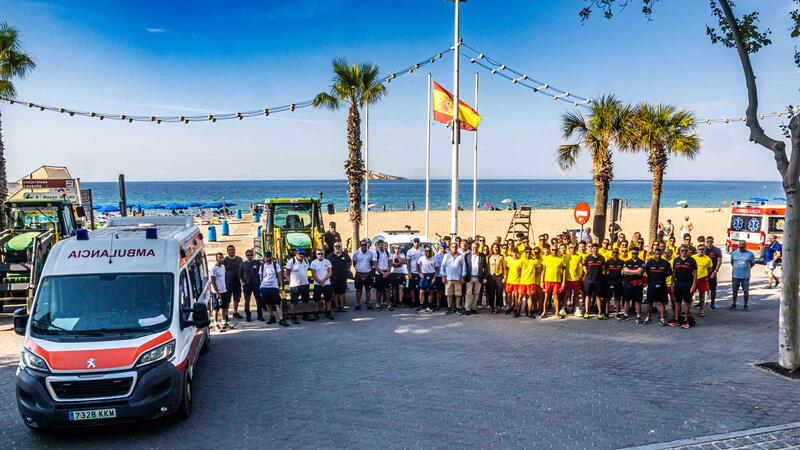 Benidorm refuerza desde hoy todos los servicios de las playas ante el inicio de la temporada alta