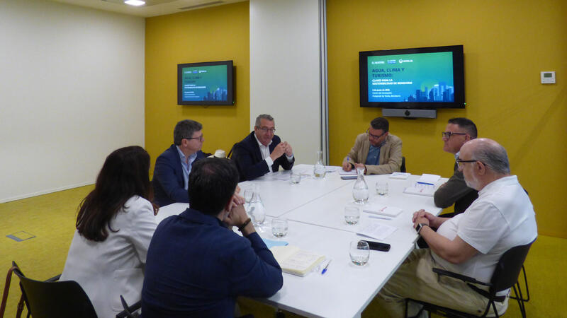 Benidorm explica les claus de la seua sostenibilitat: Aigua, clima i turisme