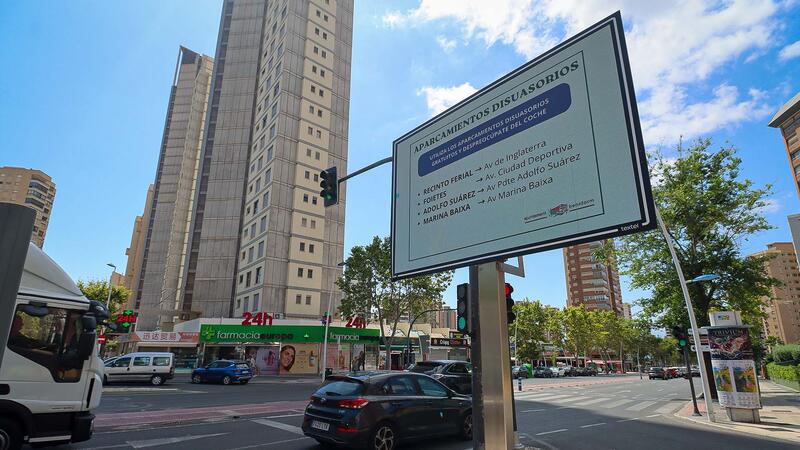 Benidorm incorpora en la seua xarxa de pantalles informació en temps real sobre l