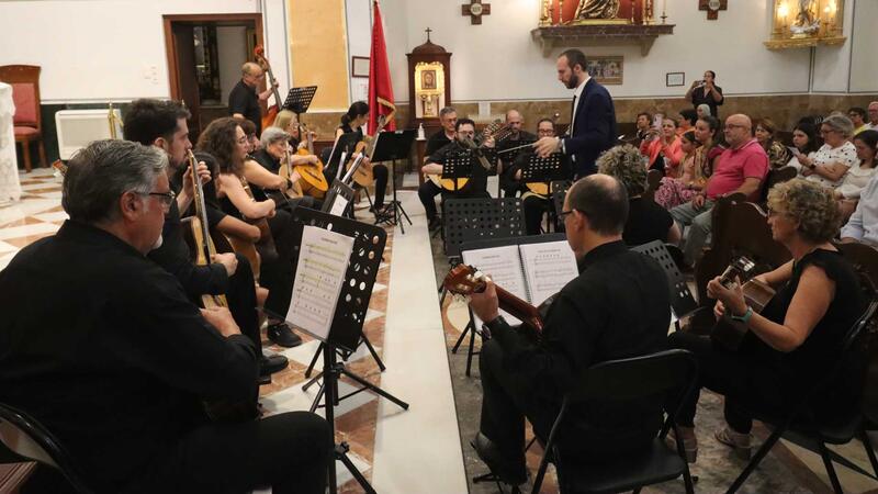 La Unió Musical de Benidorm avança en els actes del seu Centenari amb la benedicció del nou estendard
