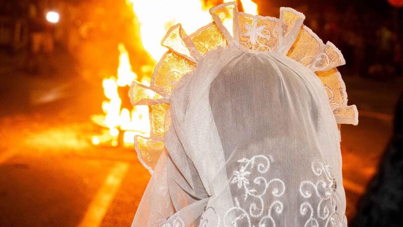 Con la ‘Nit de la Cremà’, la Hoguera de La Cala pone el broche final a su fiesta de 2026