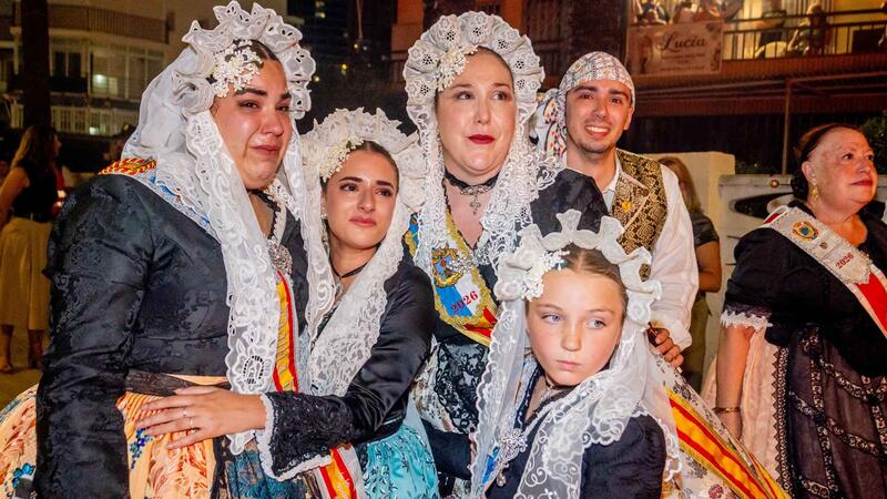 Con la ‘Nit de la Cremà’, la Hoguera de La Cala pone el broche final a su fiesta de 2026