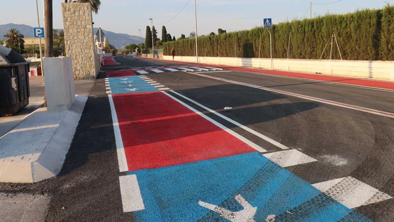 Benidorm reabre al tráfico rodado la avenida del Albir tras acabar las obras para duplicar el carril bici y mejorar la seguridad vial